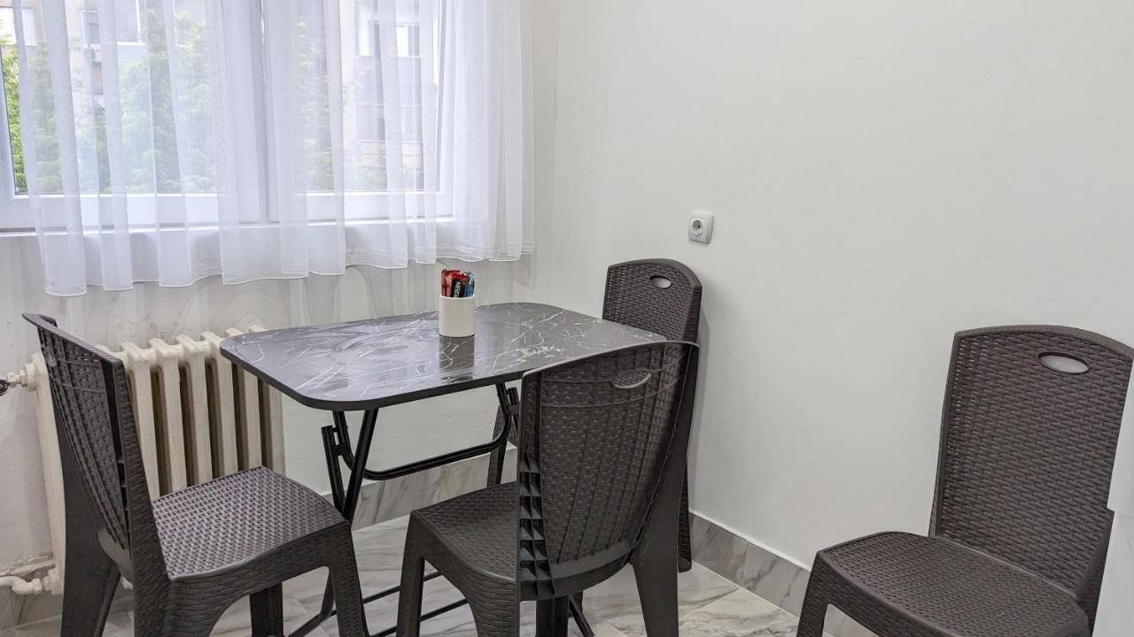 Main Square Apartment - Skopje Bagian luar foto